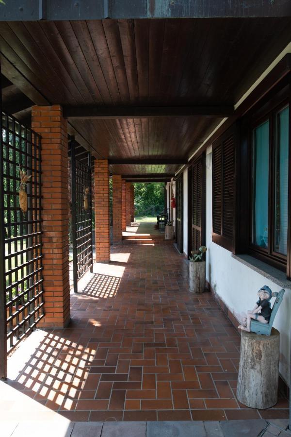 Villa De Alberti Vergiate Eksteriør billede